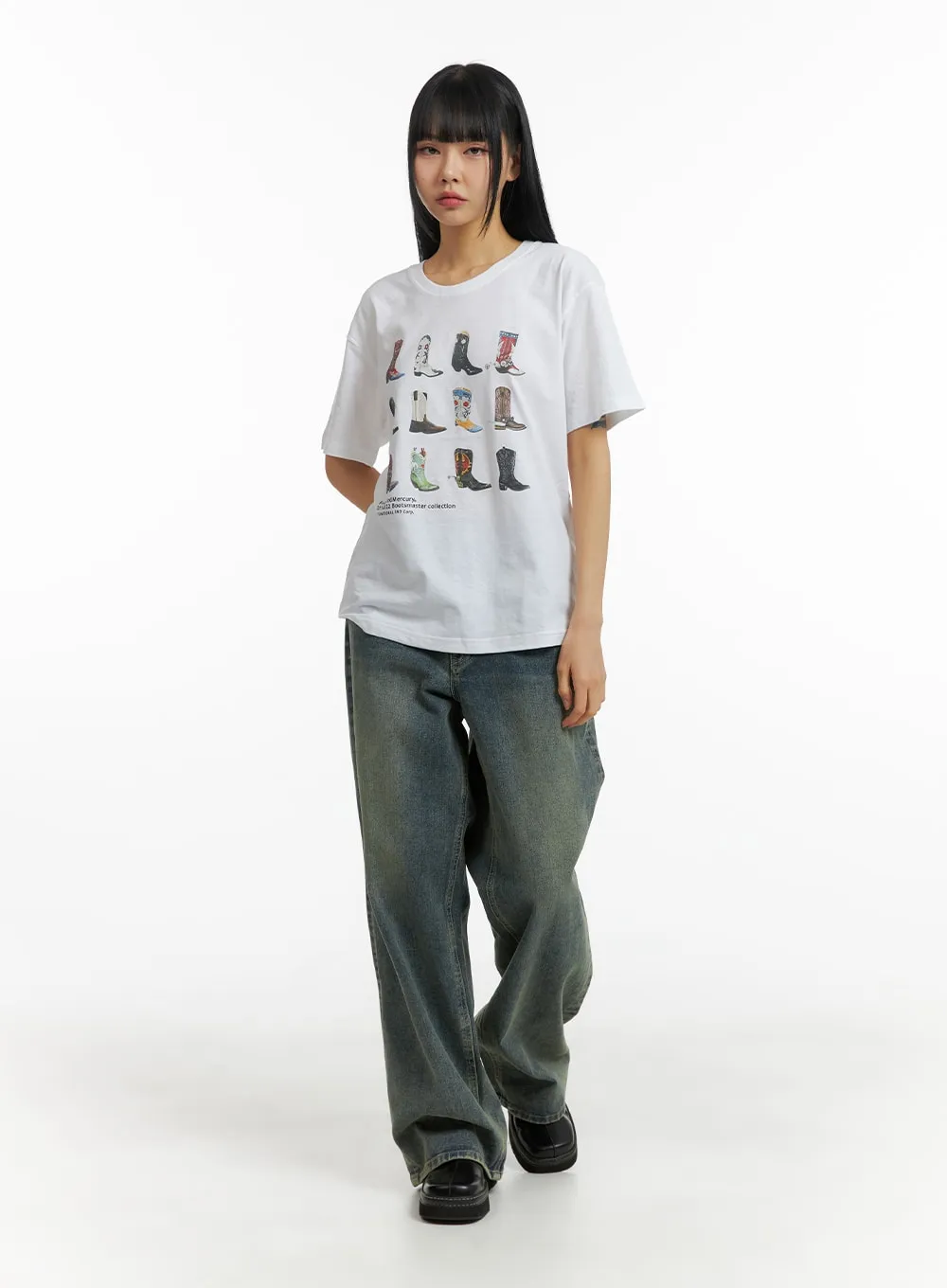 Graphic Boots Oversized T-Shirt CM407 sold by Lewkin product image thumbnail 2