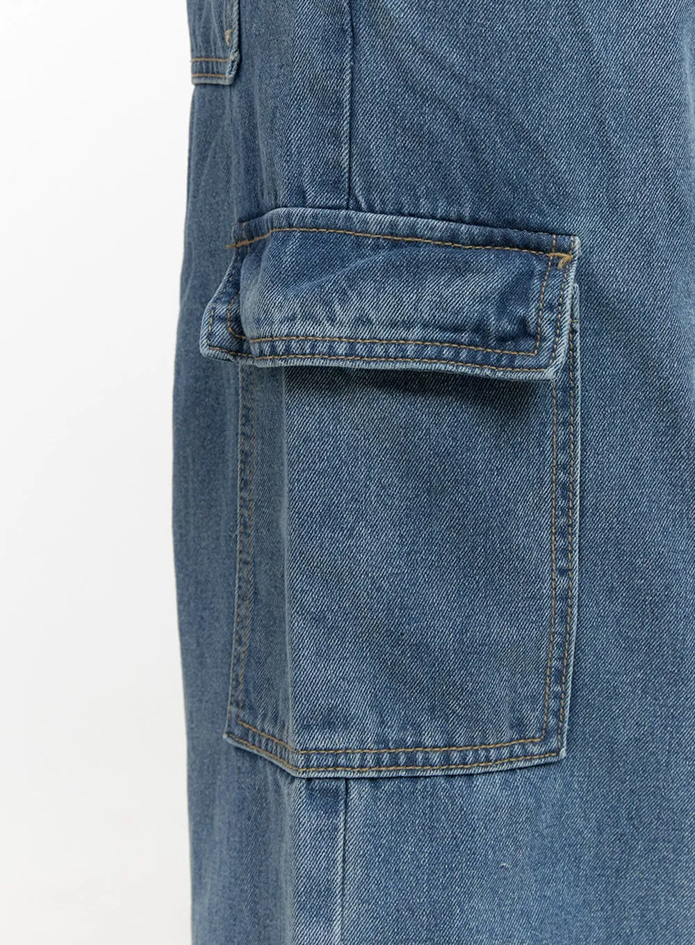 Low Rise Cargo Jeans IU412 sold by Lewkin product image thumbnail 4