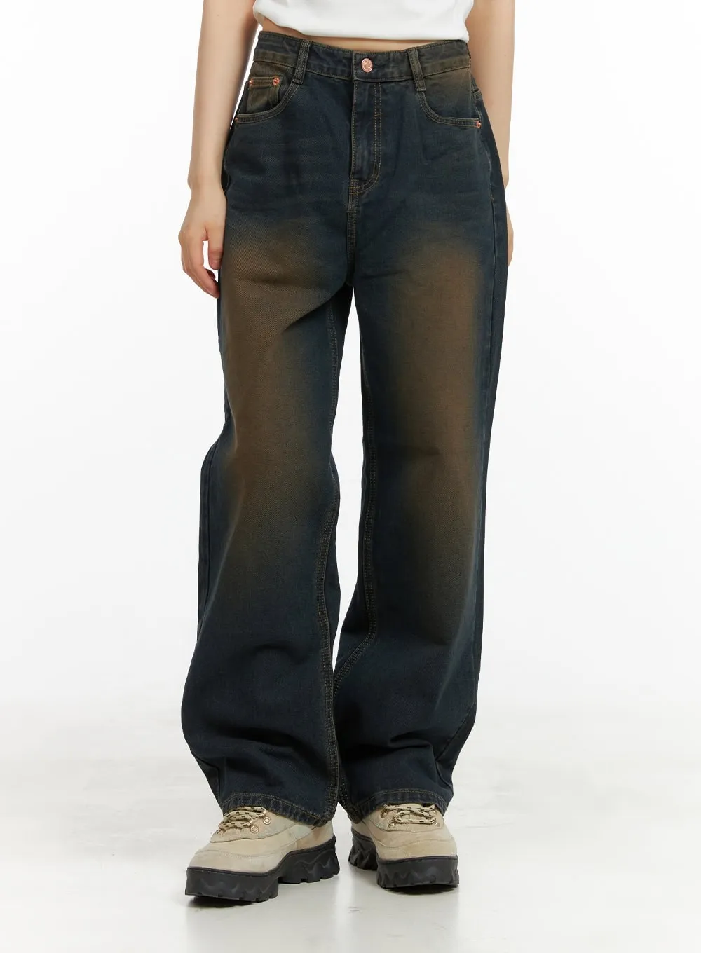 Vintage Baggy Jeans CY414 sold by Lewkin