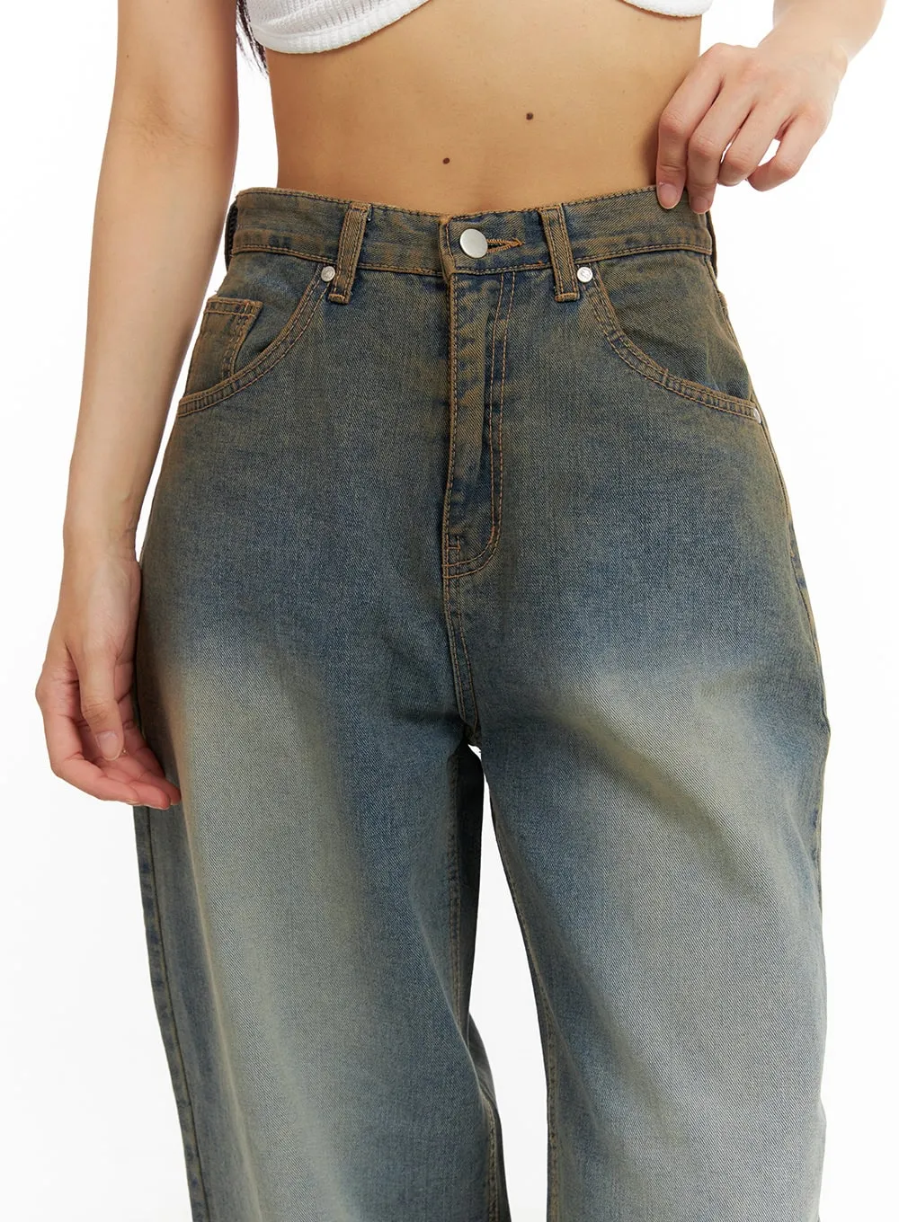 Low Rise Straight Jeans CA424 sold by Lewkin product image thumbnail 3