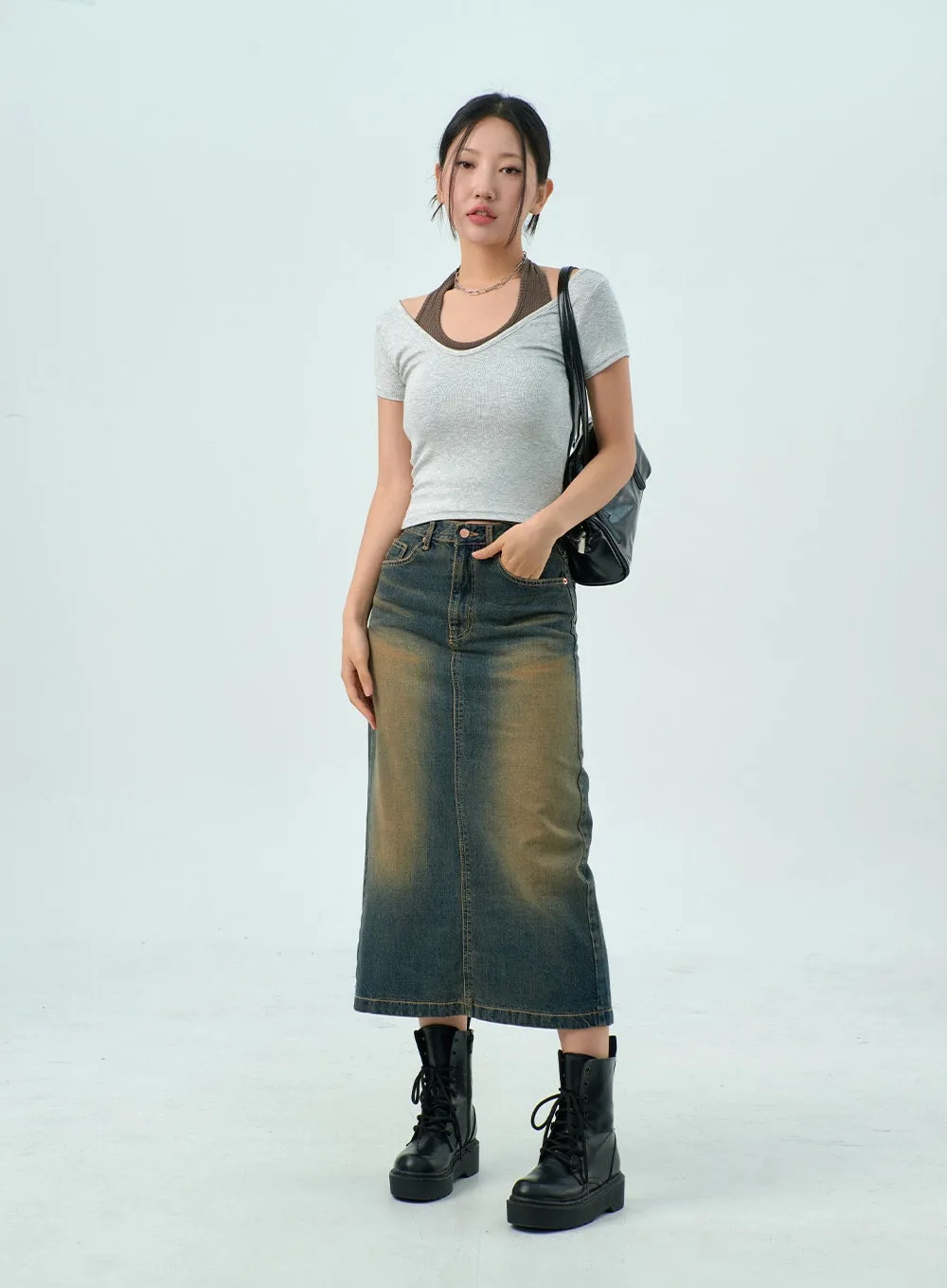 Dark Wash Denim Maxi Skirt CY325 sold by Lewkin product image thumbnail 3