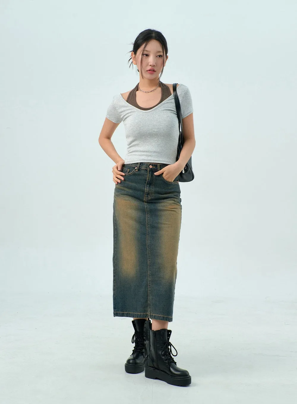 Dark Wash Denim Maxi Skirt CY325 sold by Lewkin product image thumbnail 4