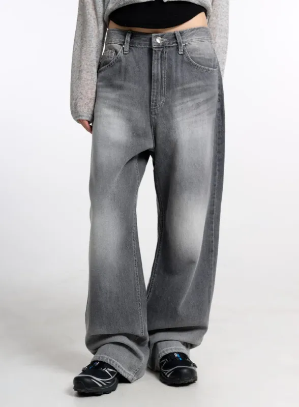 Washed Baggy Jeans CM415 sold by Lewkin