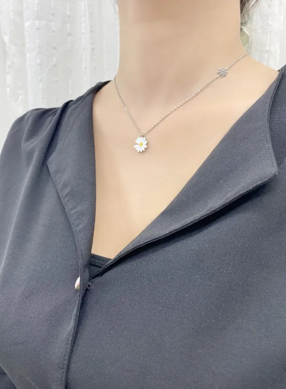 Daisy Fleabane Necklace IL403 sold by Lewkin