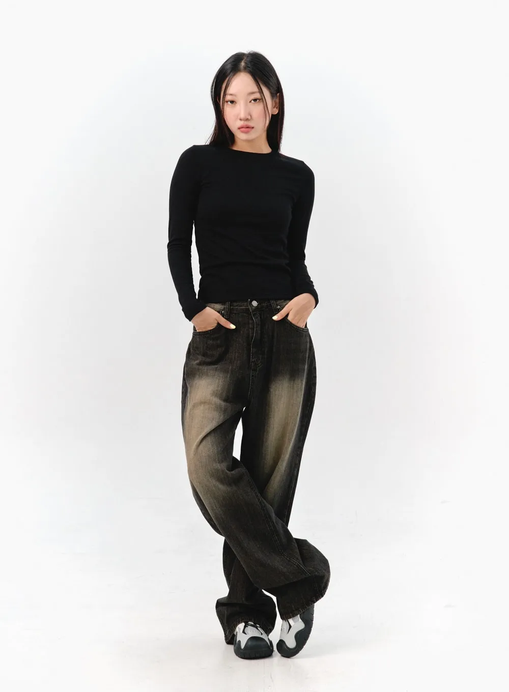 Washed Wide Leg Jeans IS301 sold by Lewkin product image thumbnail 2