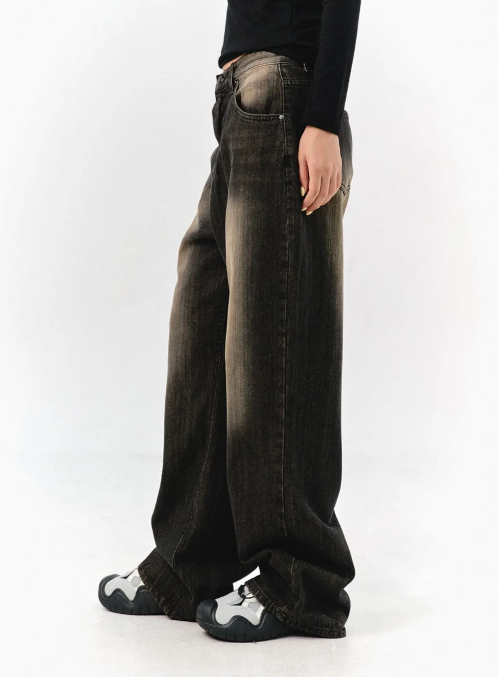 Washed Wide Leg Jeans IS301 sold by Lewkin product image thumbnail 4