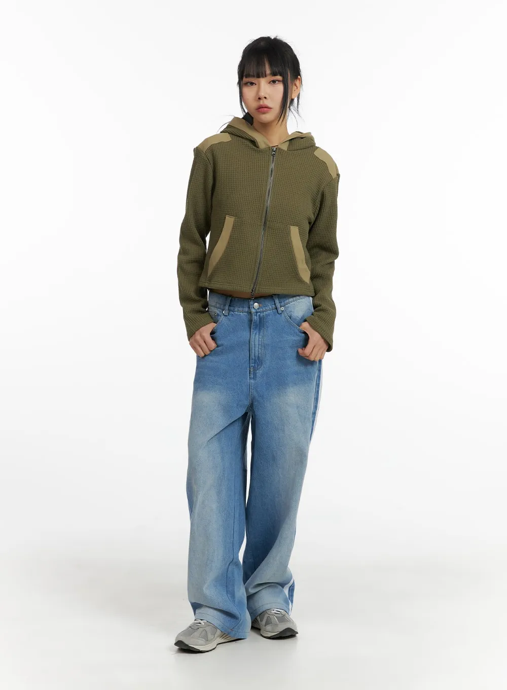 Two-Tone Cropped Hoodie Jacket CM407 sold by Lewkin product image thumbnail 2