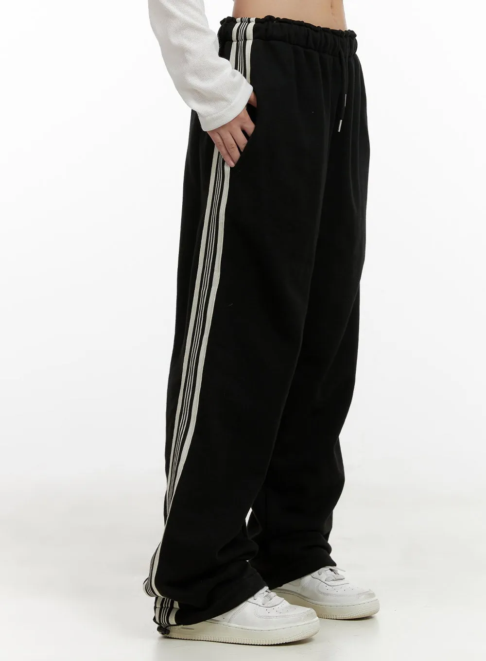 Stripe Banded Sweatpants CL431 sold by Lewkin