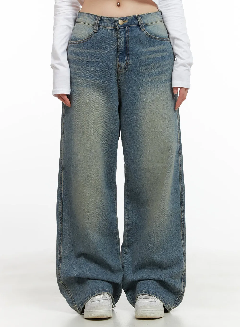 Luna Baggy Jeans CG420 sold by Lewkin