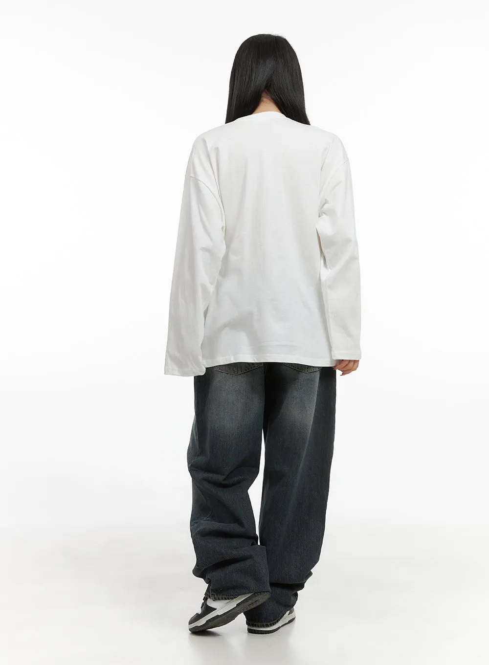 Oversized Lettering Long Sleeve Tee CG430 sold by Lewkin product image thumbnail 4