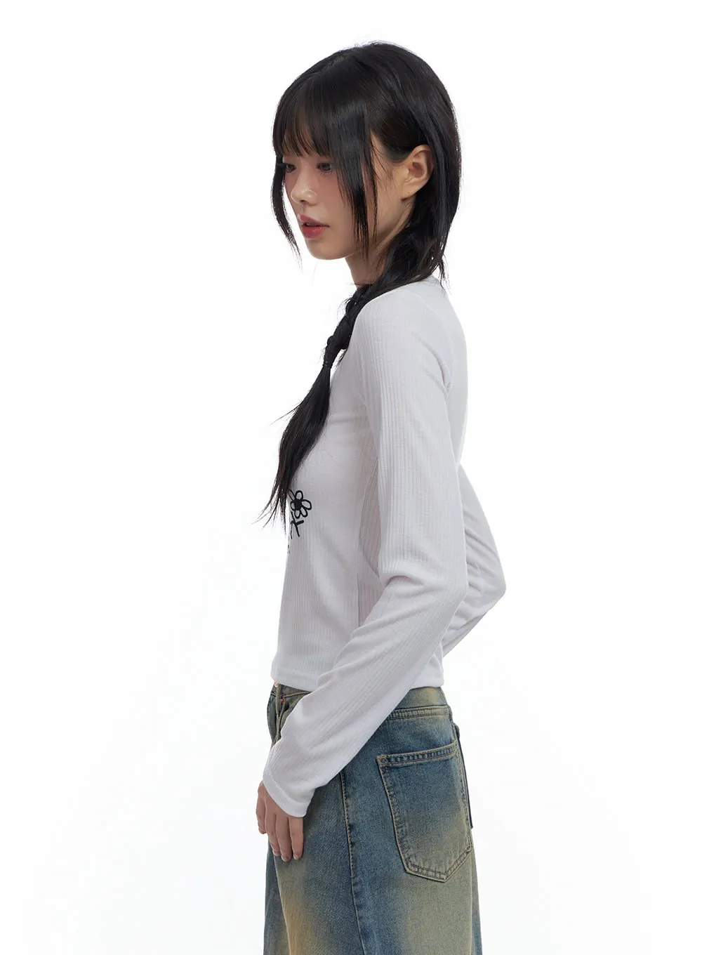 Graphic Vision Long Sleeve Crop CS420 sold by Lewkin product image thumbnail 3