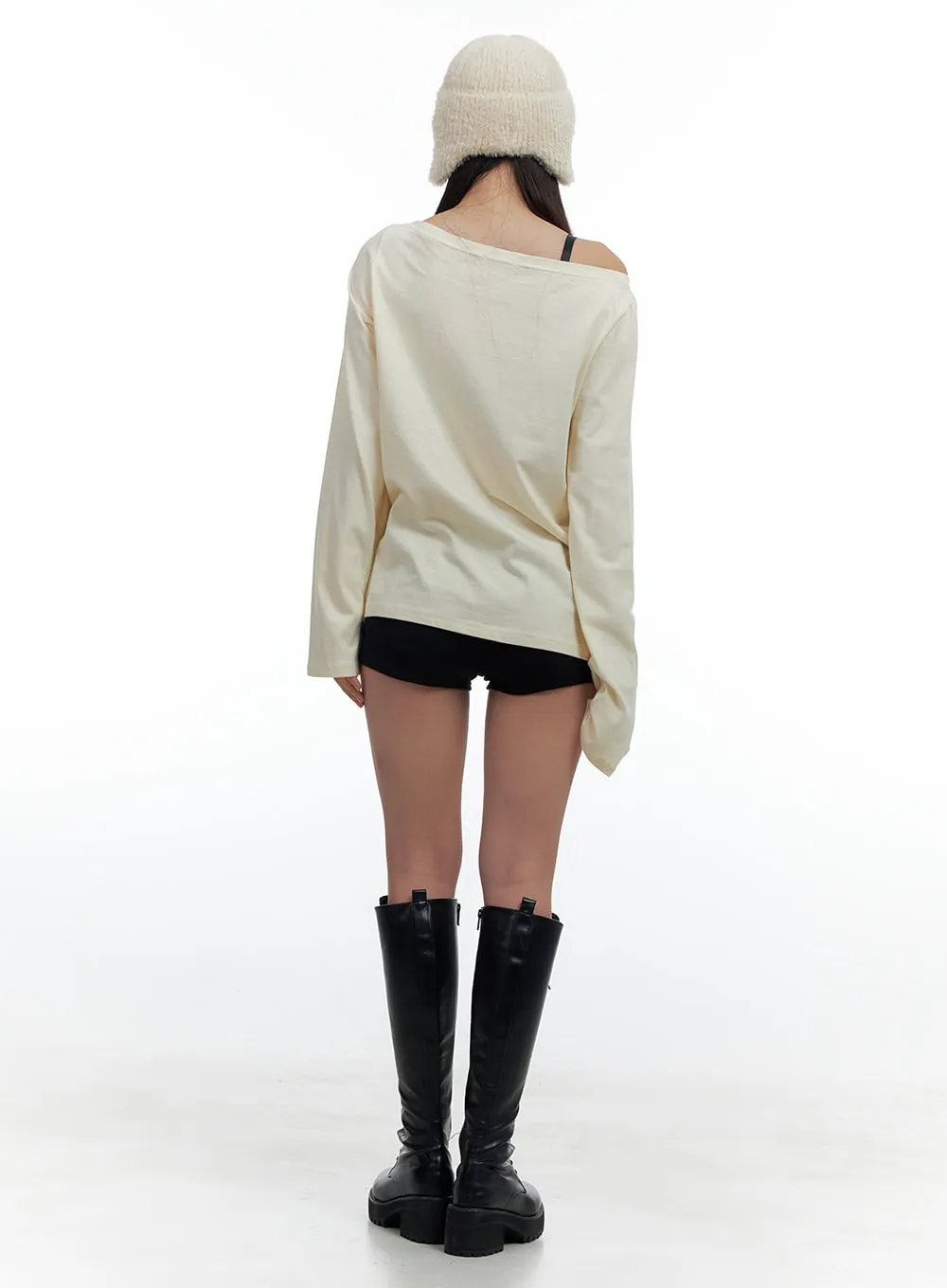 Oversized One-Shoulder Graphic Tee CS424 sold by Lewkin product image thumbnail 4