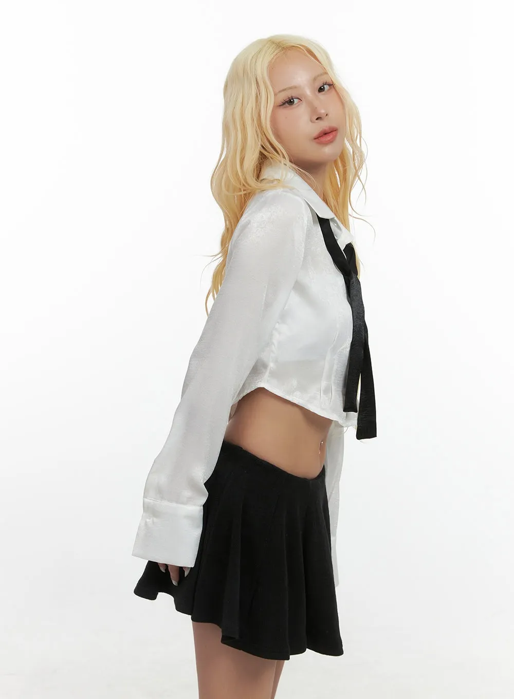 Chic Pintuck Buttoned Crop Shirt CS425 sold by Lewkin product image thumbnail 3