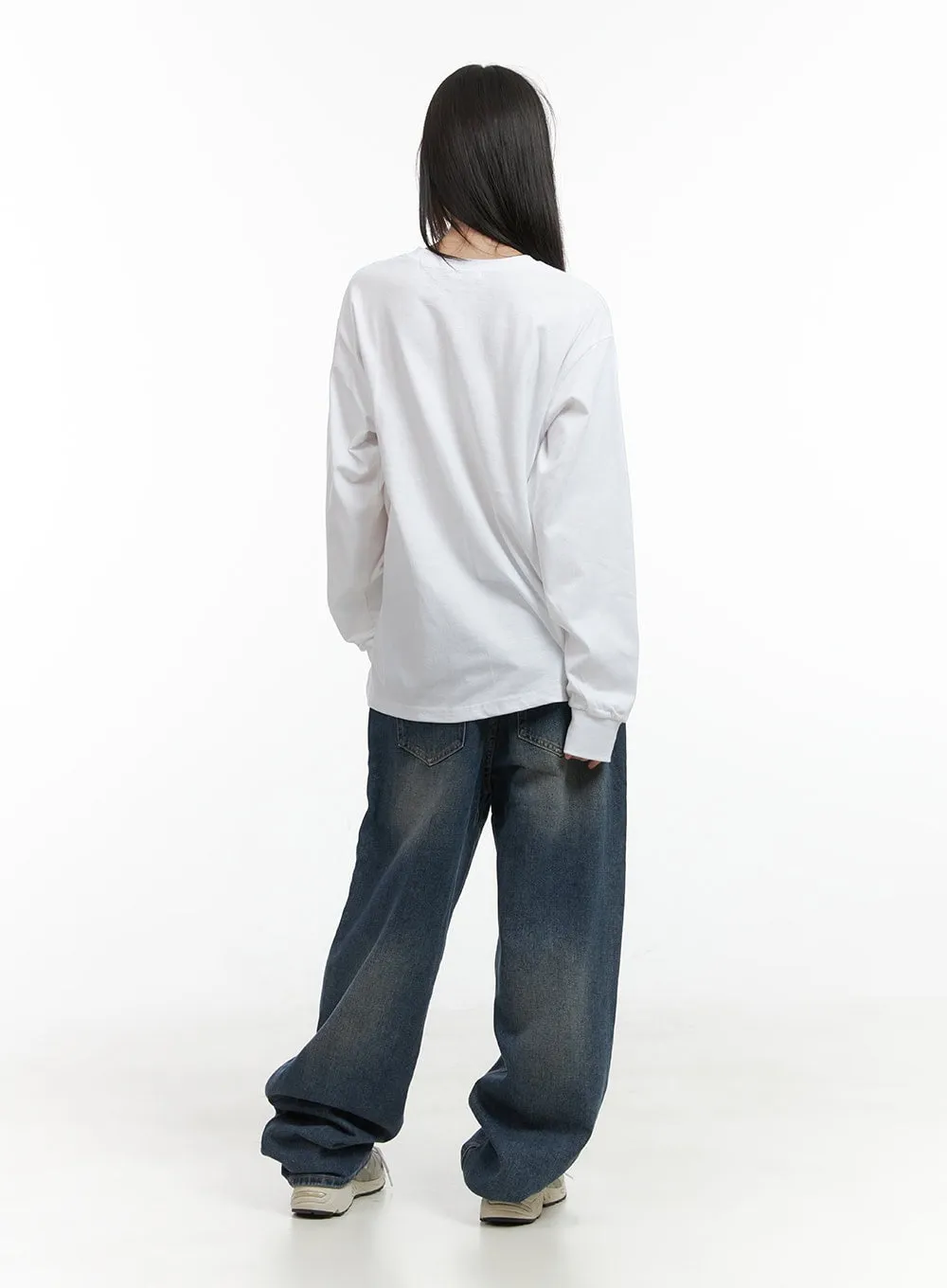 Basic Loose Fit Long Sleeve Tee CO410 sold by Lewkin product image thumbnail 5
