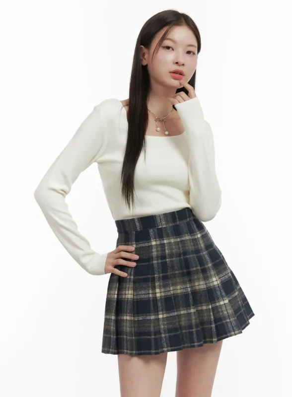 Solid Square Neck Long Sleeve Knit Top OO416 sold by Lewkin
