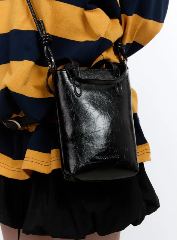 Sleek Crossbody Bag CO422 sold by Lewkin