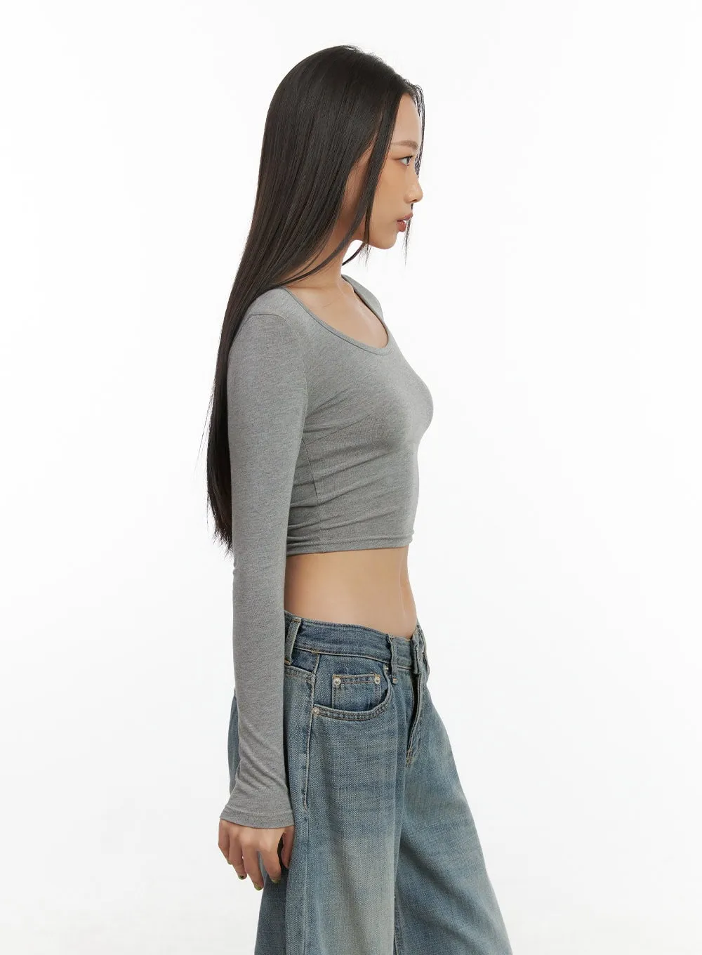 Basic Long-Sleeve Crop Top CO424 sold by Lewkin product image thumbnail 3