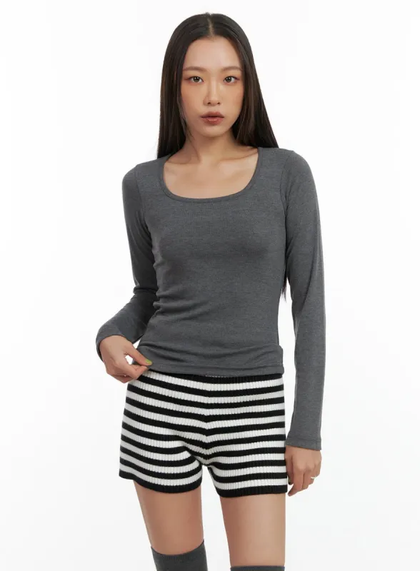 Solid Square-Neck Long-Sleeve Top CO424 sold by Lewkin