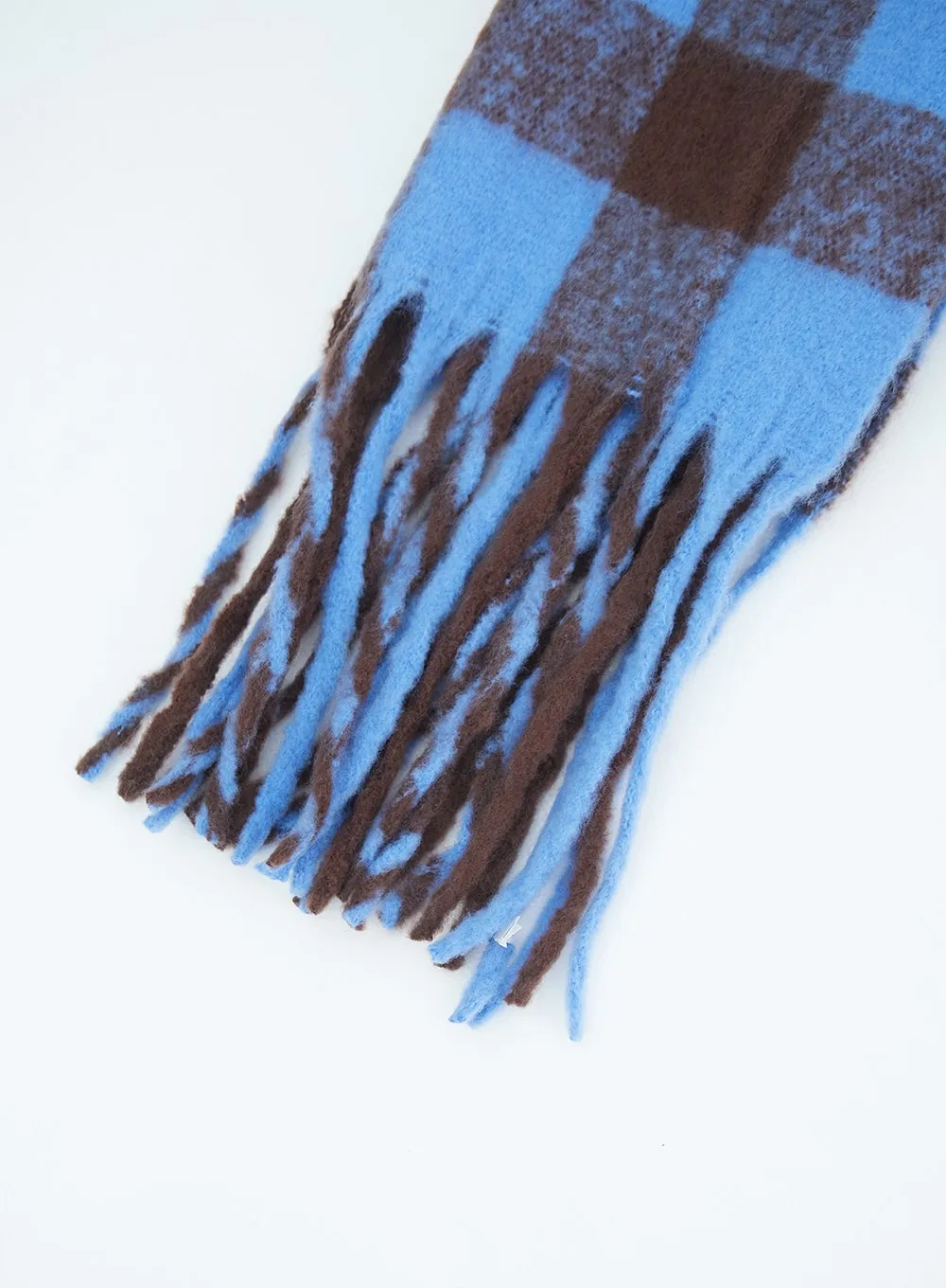 Checkered Tassel Long Scarf IN316 sold by Lewkin product image thumbnail 4