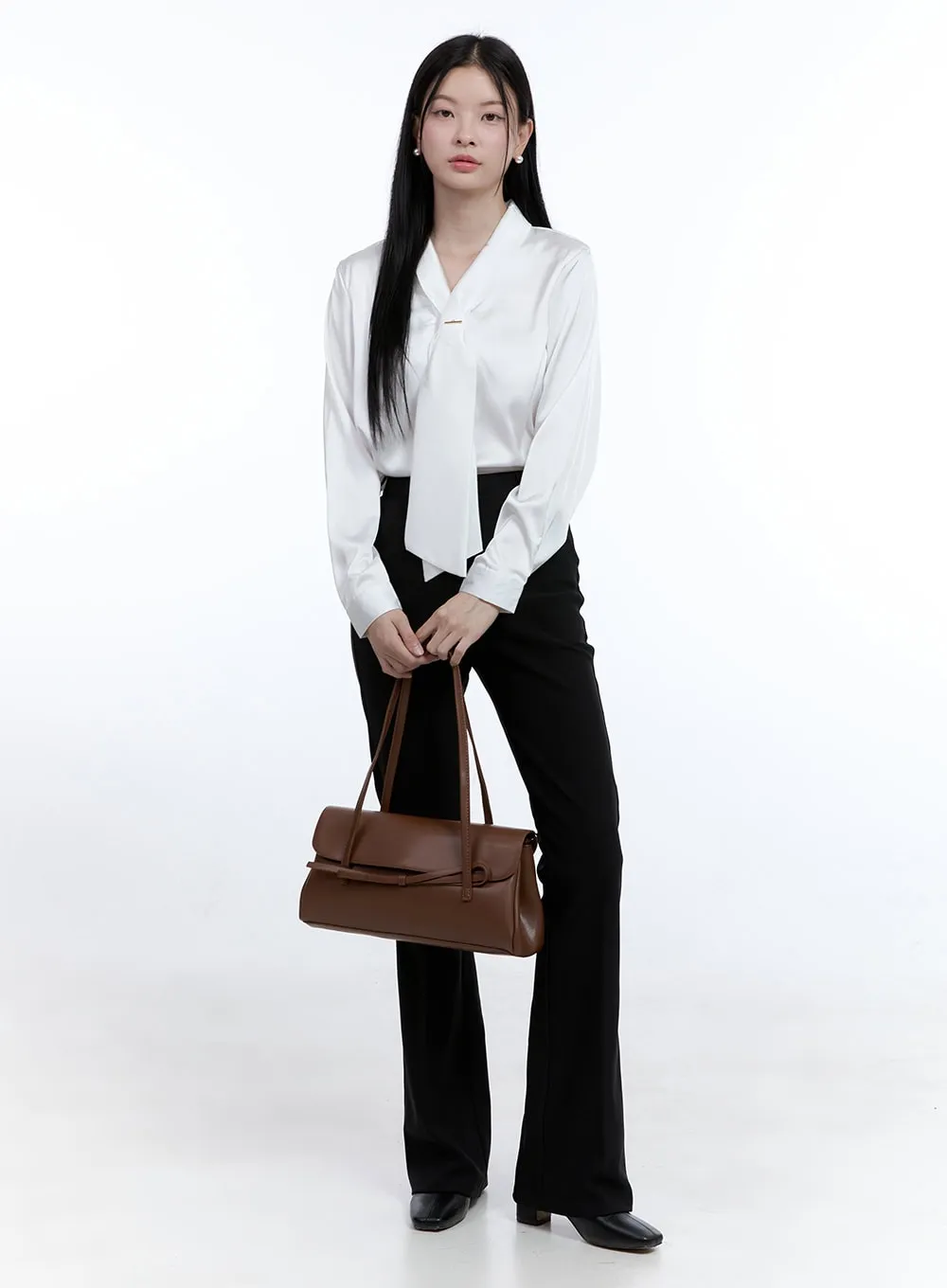 Ribbon Charm Shoulder Bag OO429 sold by Lewkin product image thumbnail 2