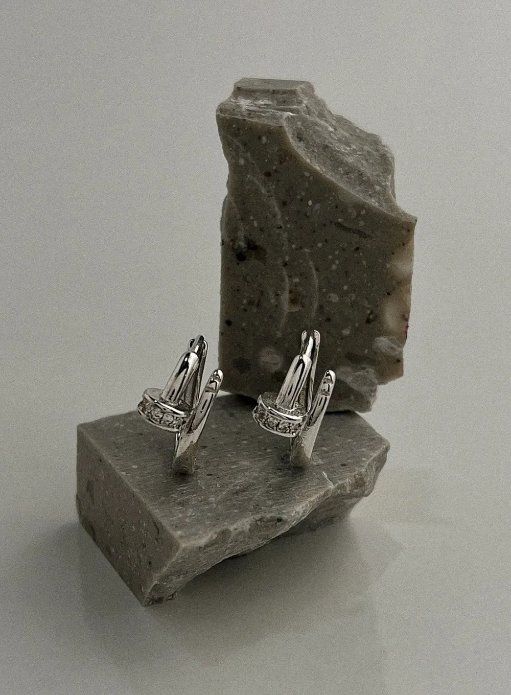 Nasam Round Earrings IL415 sold by Lewkin product image thumbnail 3