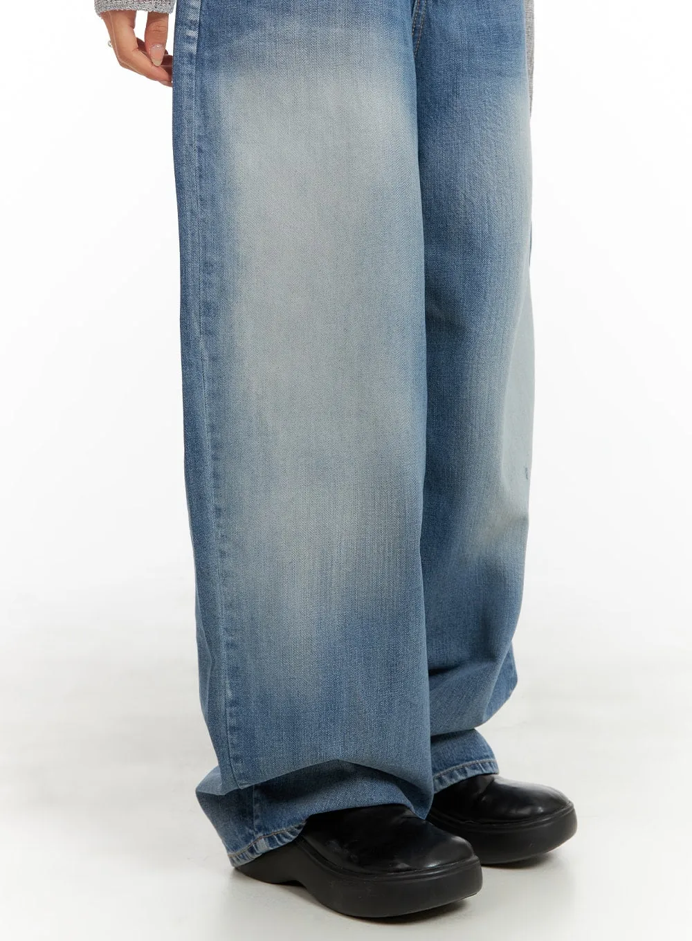 Comfy Wide Fit Baggy Jeans CA408 sold by Lewkin product image thumbnail 5