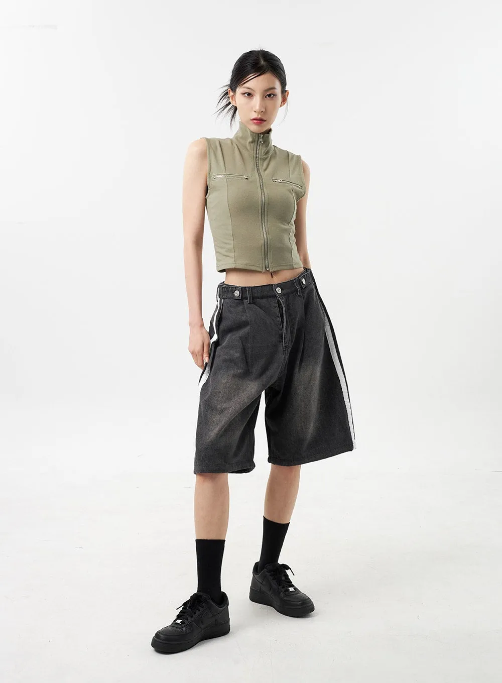 Stripe Bermuda Pants Unisex CU308 sold by Lewkin product image thumbnail 4