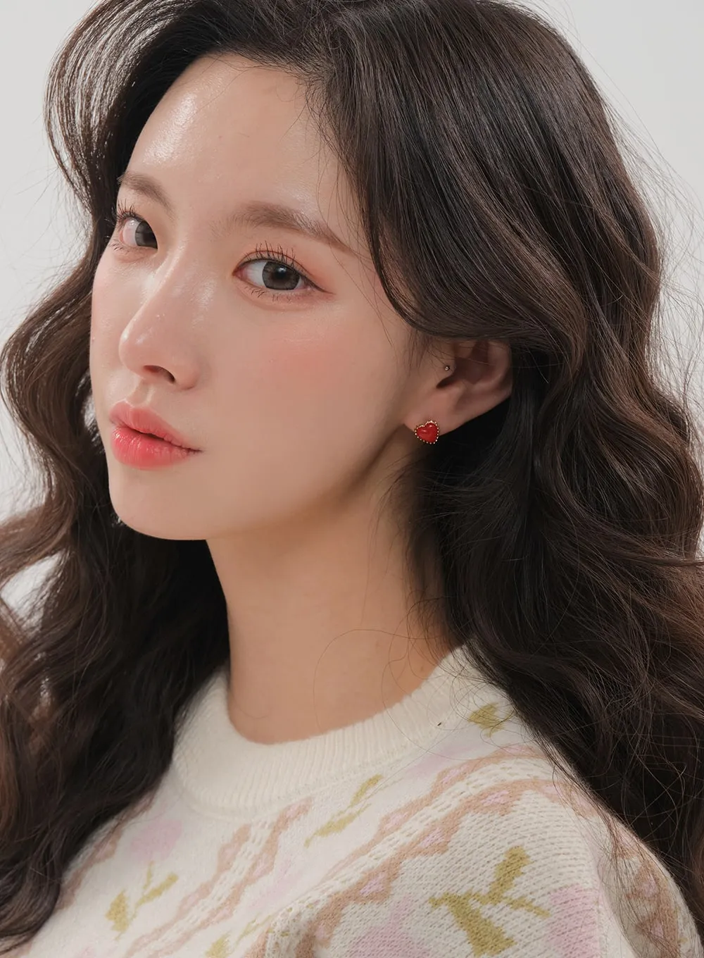 Red Heard Earrings B1801 sold by Lewkin product image thumbnail 2