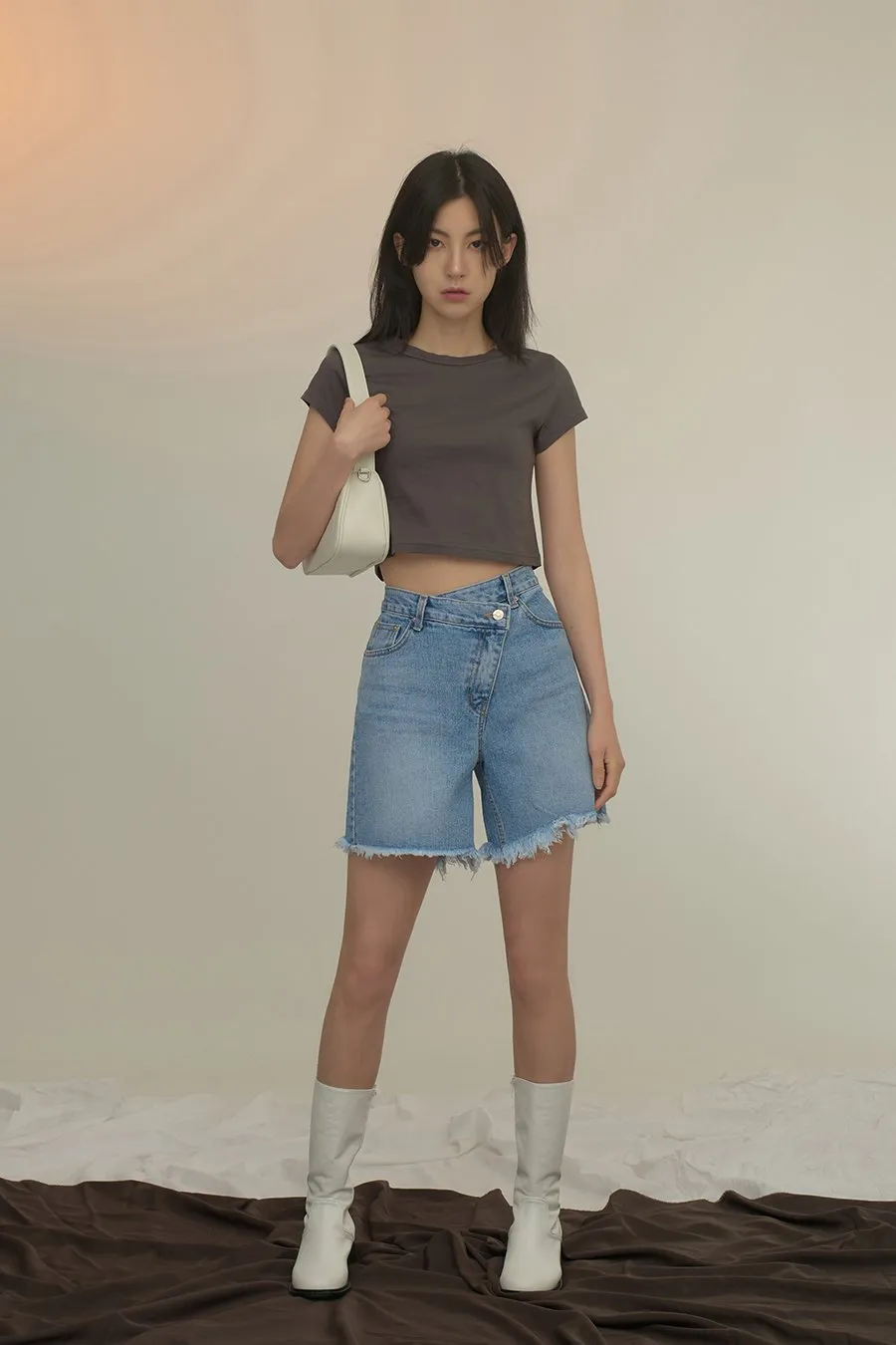 Basic Cotton Cropped T-shirt CA04 sold by Lewkin product image thumbnail 4
