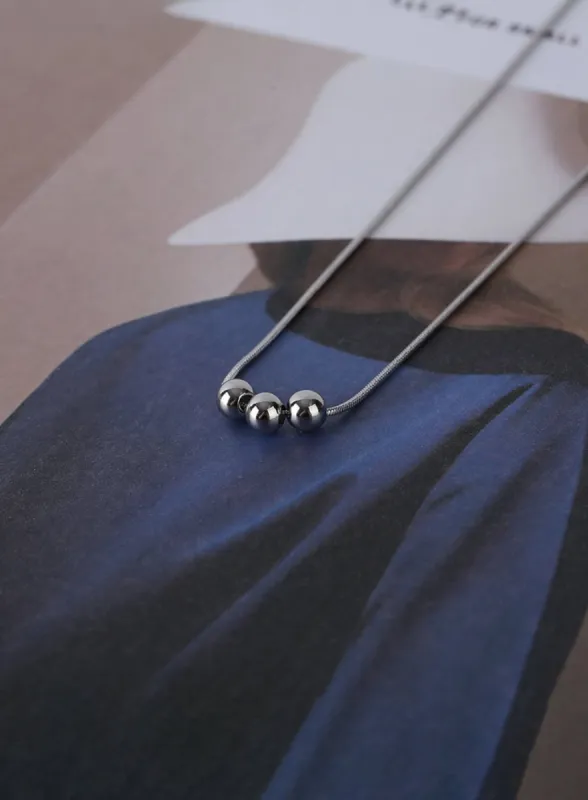 Three Ball Necklace IL403 sold by Lewkin