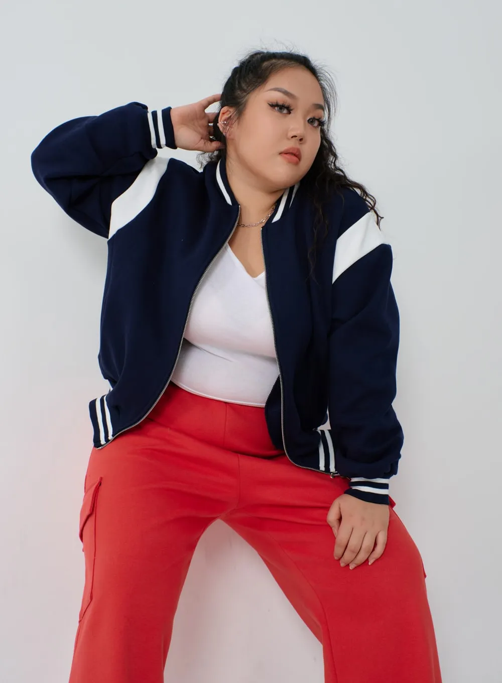 Plus Two Color Zipper Sweatshirt ID27 sold by Lewkin product image thumbnail 2