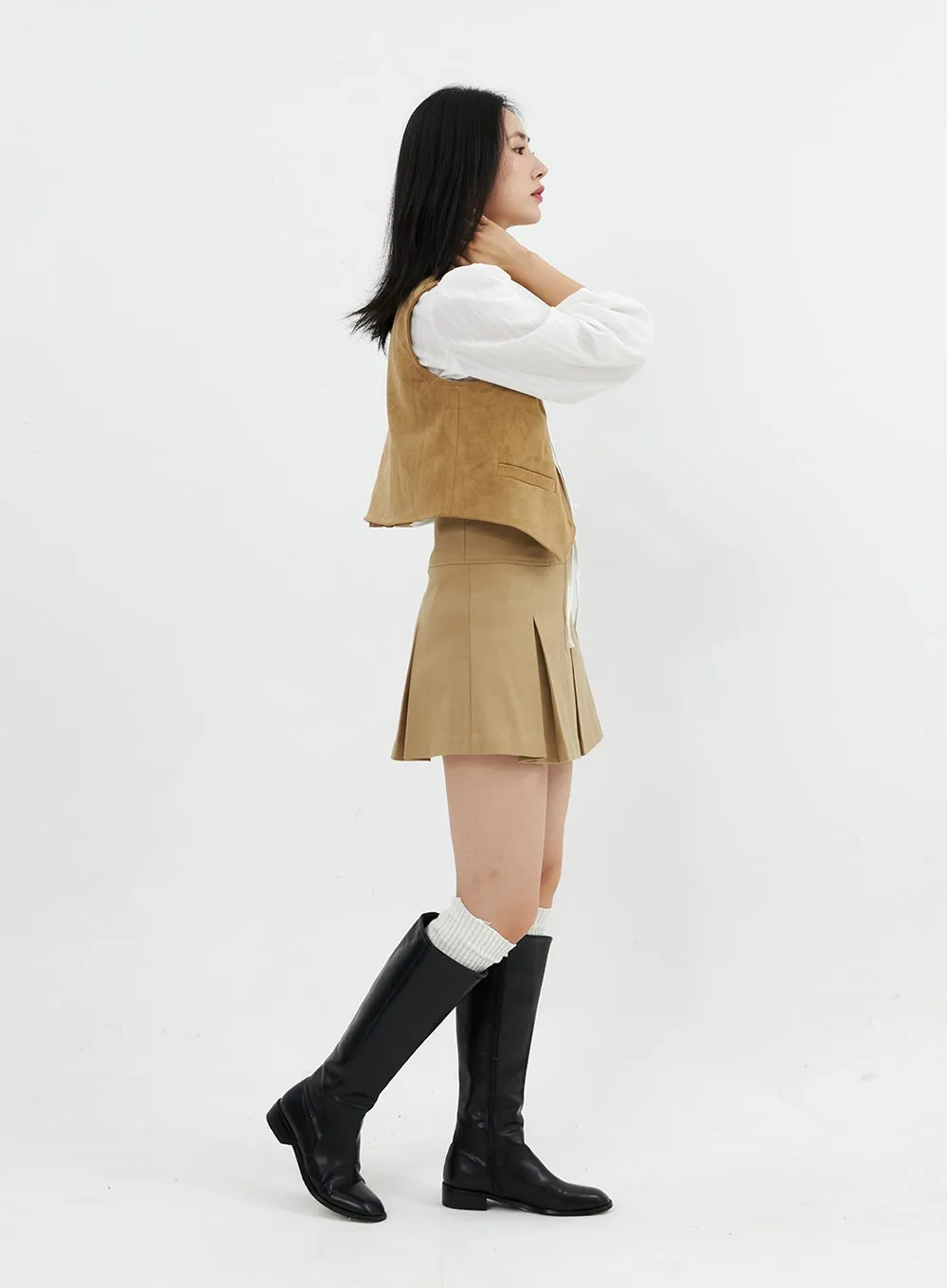 Pleated Mini Skirt OO305 sold by Lewkin product image thumbnail 4