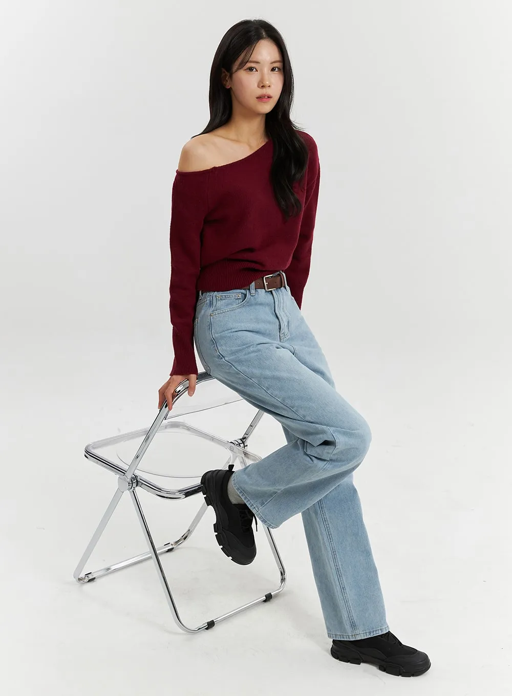 Mid-Waist Light Washed Button Wide Leg Jeans OD320 sold by Lewkin