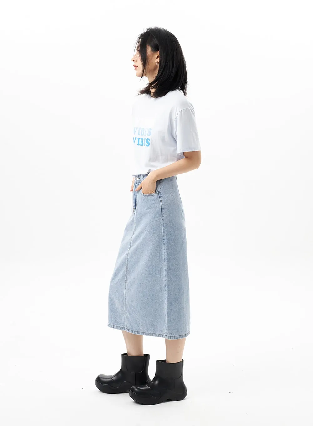 Crewneck Graphic Tee OU313 sold by Lewkin product image thumbnail 5