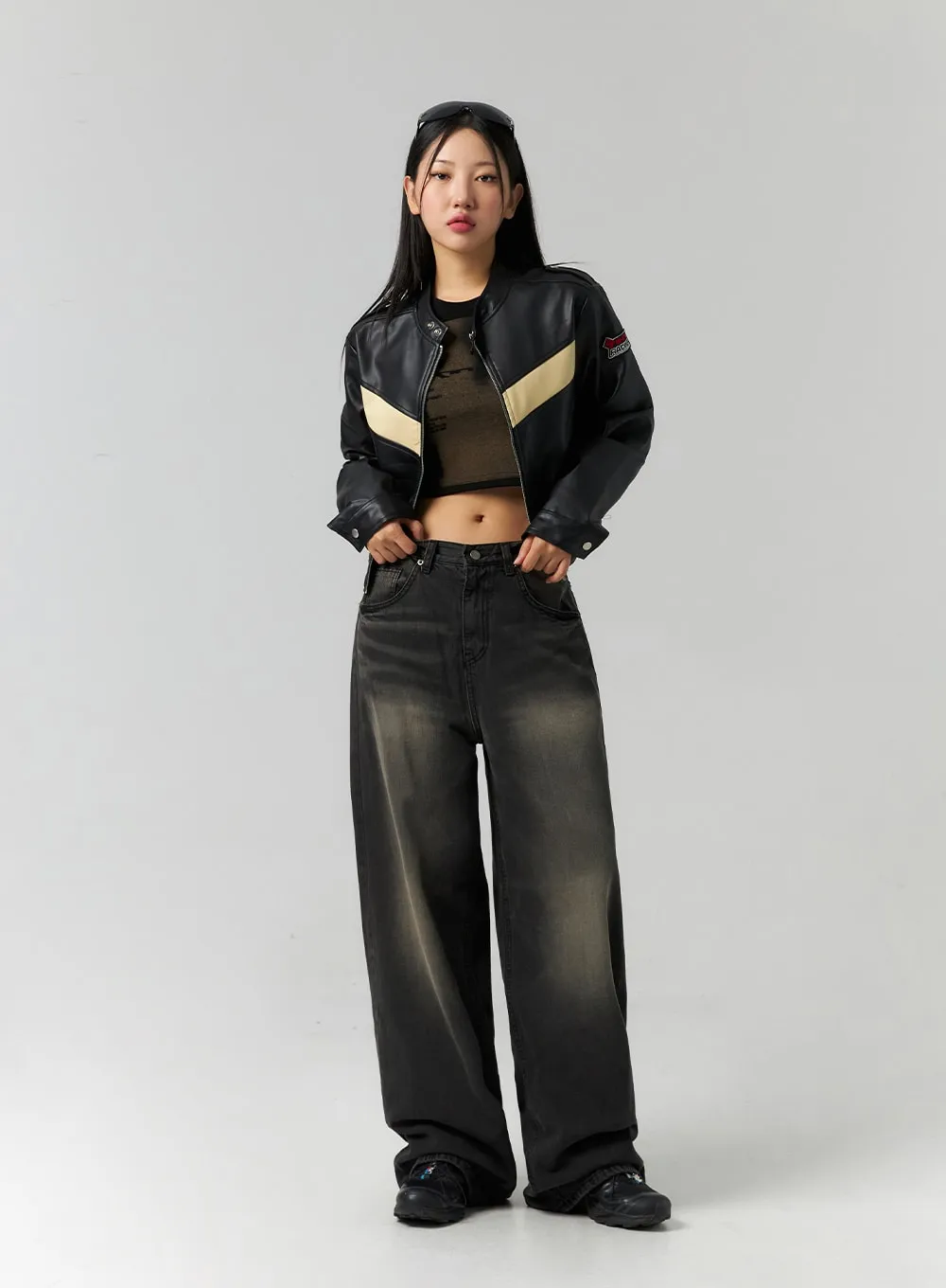 Dark Wash Wide Leg Jeans CS326 sold by Lewkin product image thumbnail 3