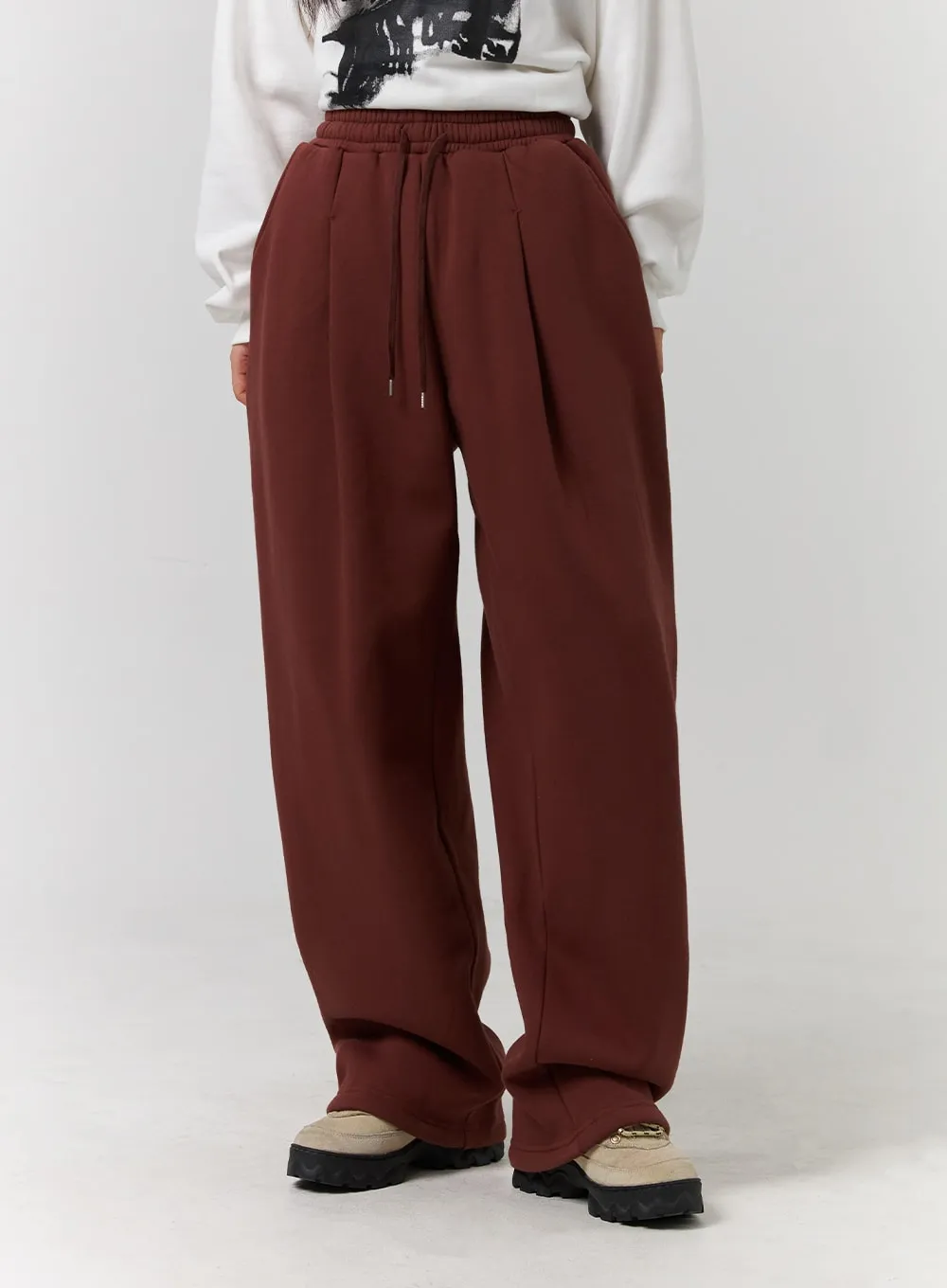 Pintuck Sweatpants (UNISEX) CD329 sold by Lewkin product image thumbnail 4