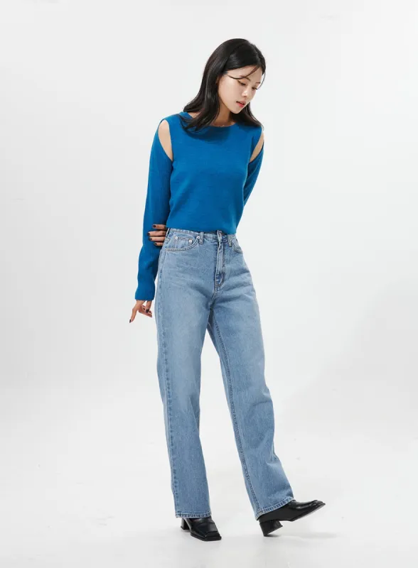 Straight Leg Jeans OO312 sold by Lewkin