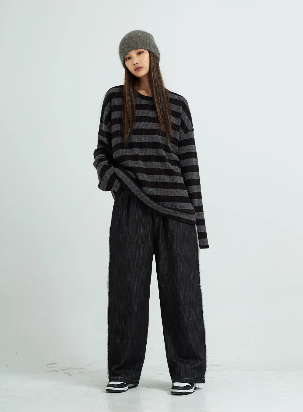 Cutting Bending Wide Pants CS15 sold by Lewkin