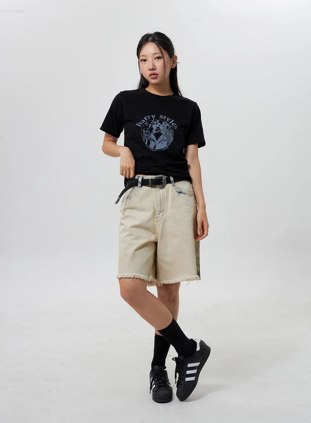 Basic Graphic Tee CY325 sold by Lewkin product image thumbnail 4