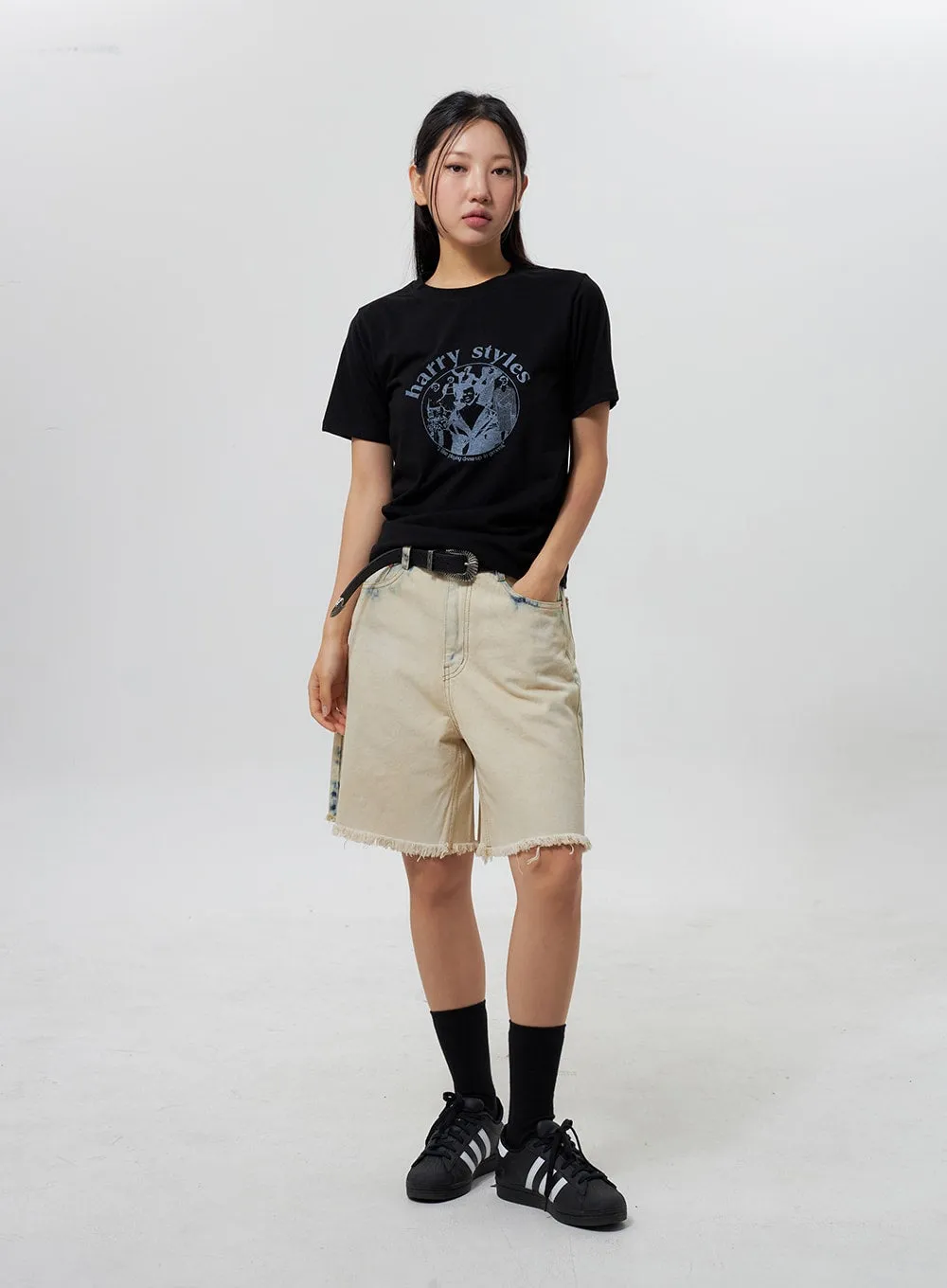 Basic Graphic Tee CY325 sold by Lewkin product image thumbnail 3
