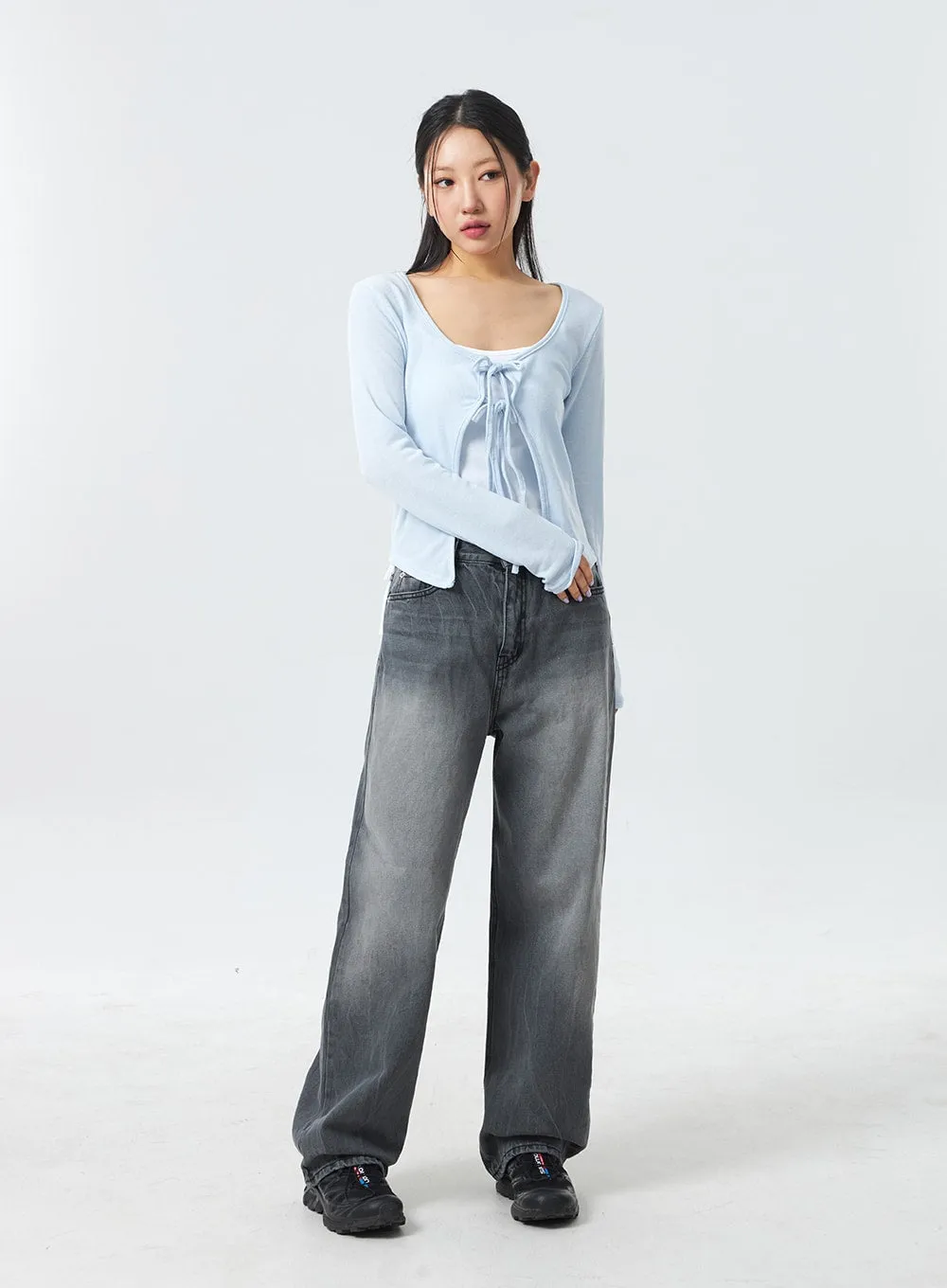 Low Rise Mid-Wash Jeans CM327 sold by Lewkin product image thumbnail 3
