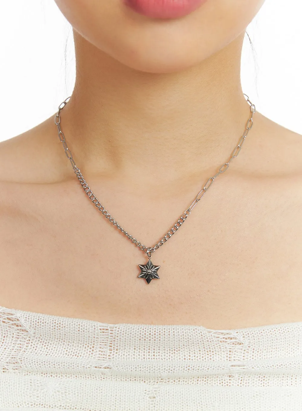 Mini Star Pendant Chain Necklace CF416 sold by Lewkin product image thumbnail 4