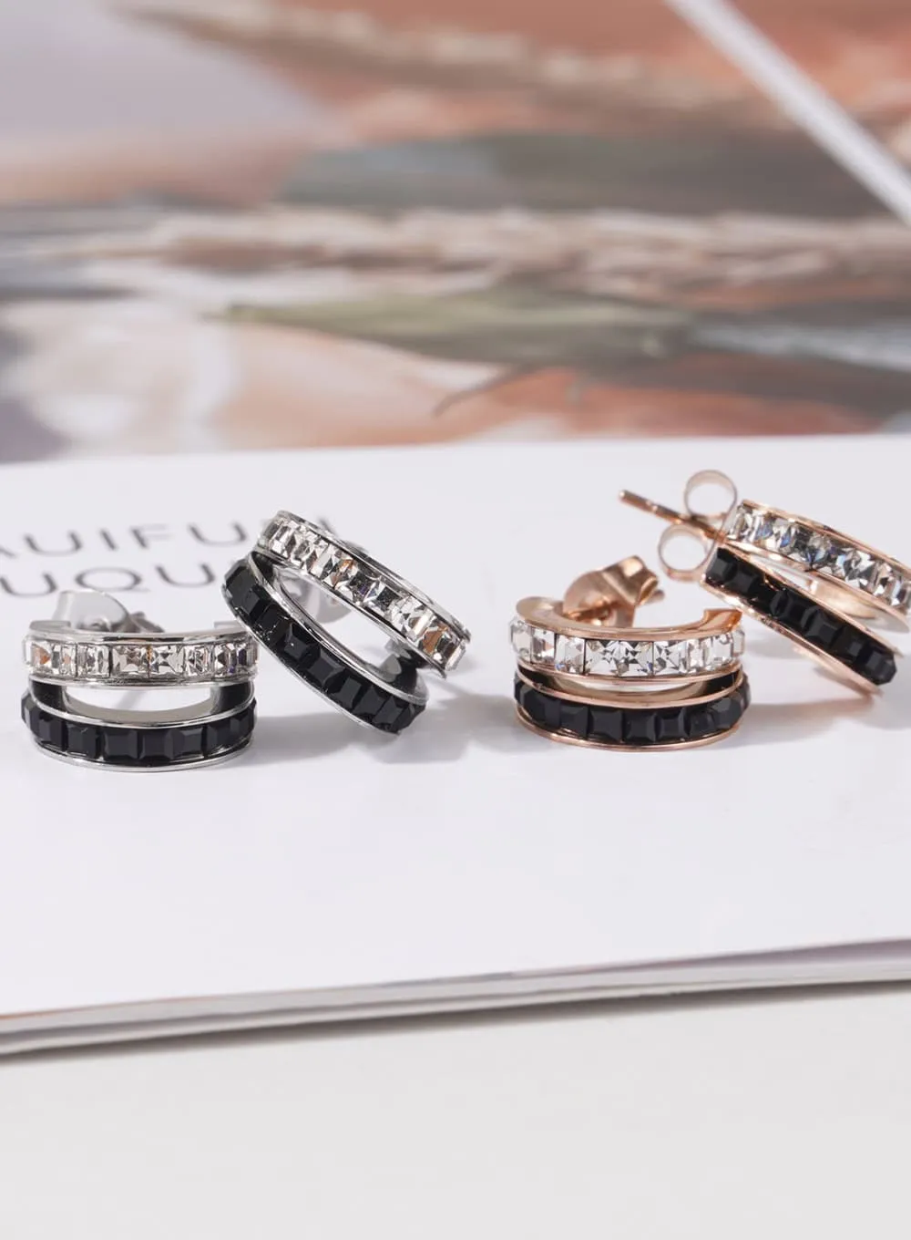 Cubic 2line Earrings IL404 sold by Lewkin product image thumbnail 3