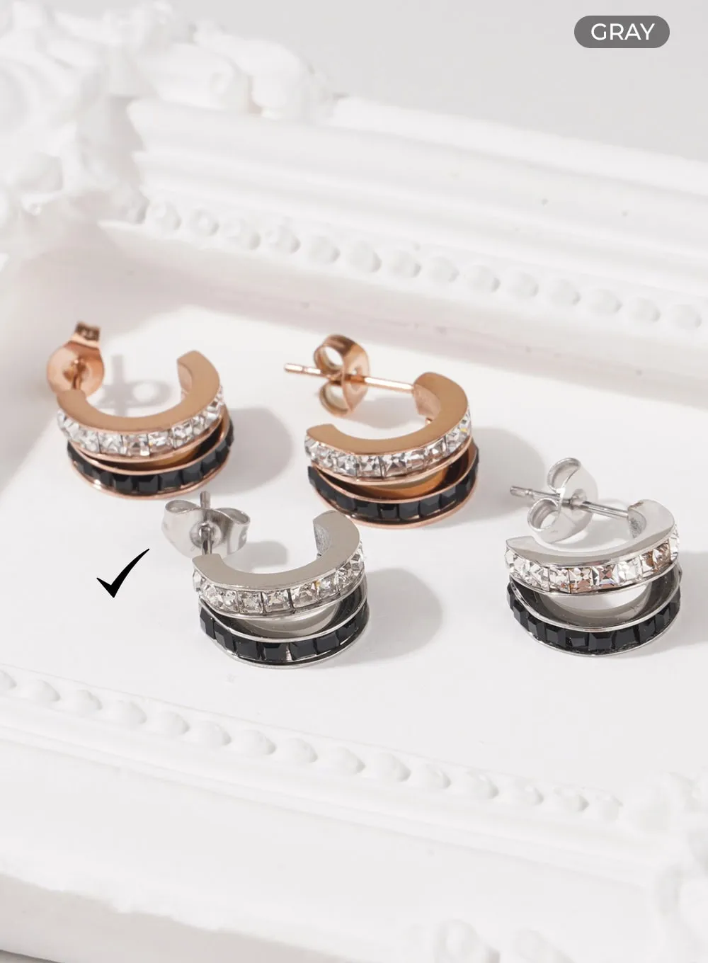 Cubic 2line Earrings IL404 sold by Lewkin product image thumbnail 4