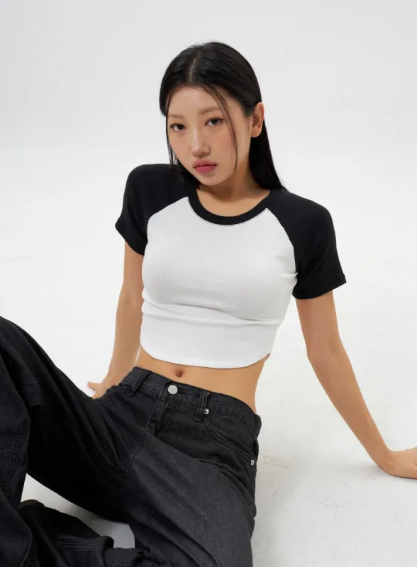 Round Hem Cropped Tee IY312 sold by Lewkin