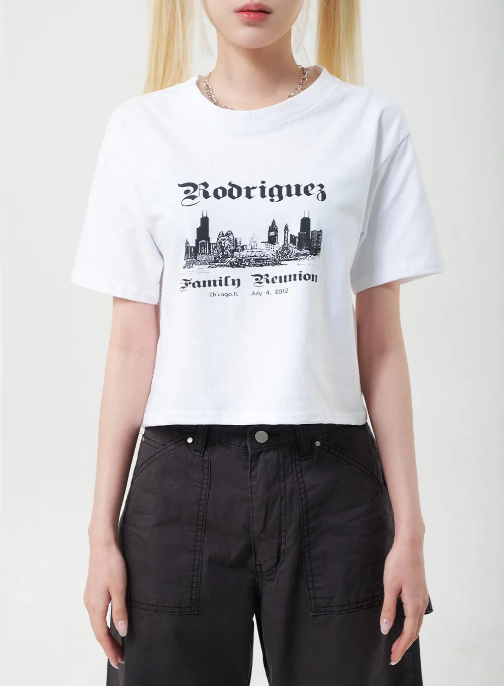 Crewneck Graphic Tee BU302 sold by Lewkin