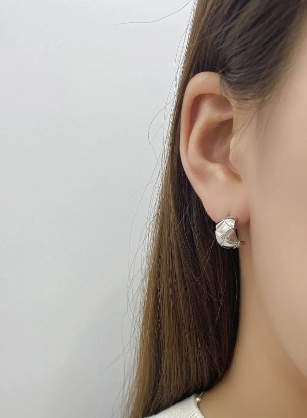 Cesar Earrings IL404 sold by Lewkin