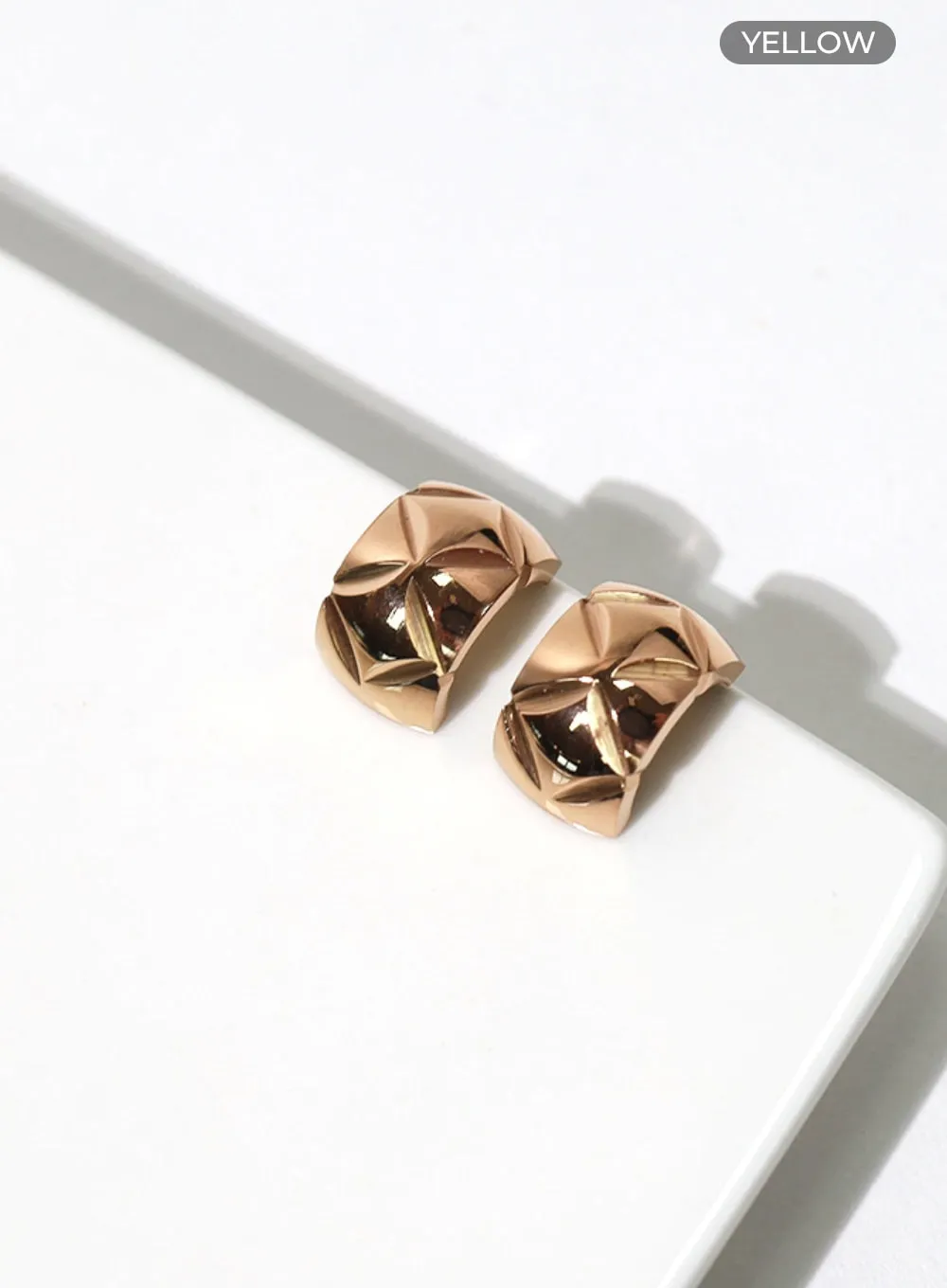 Cesar Earrings IL404 sold by Lewkin product image thumbnail 5