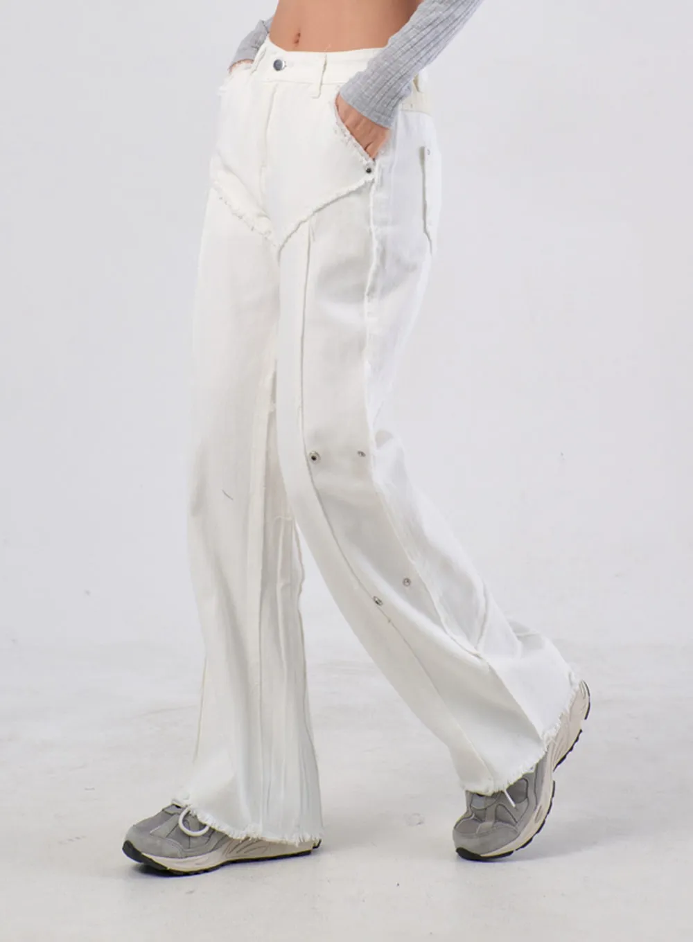 Snap Button Detail Pants IA305 sold by Lewkin product image thumbnail 4