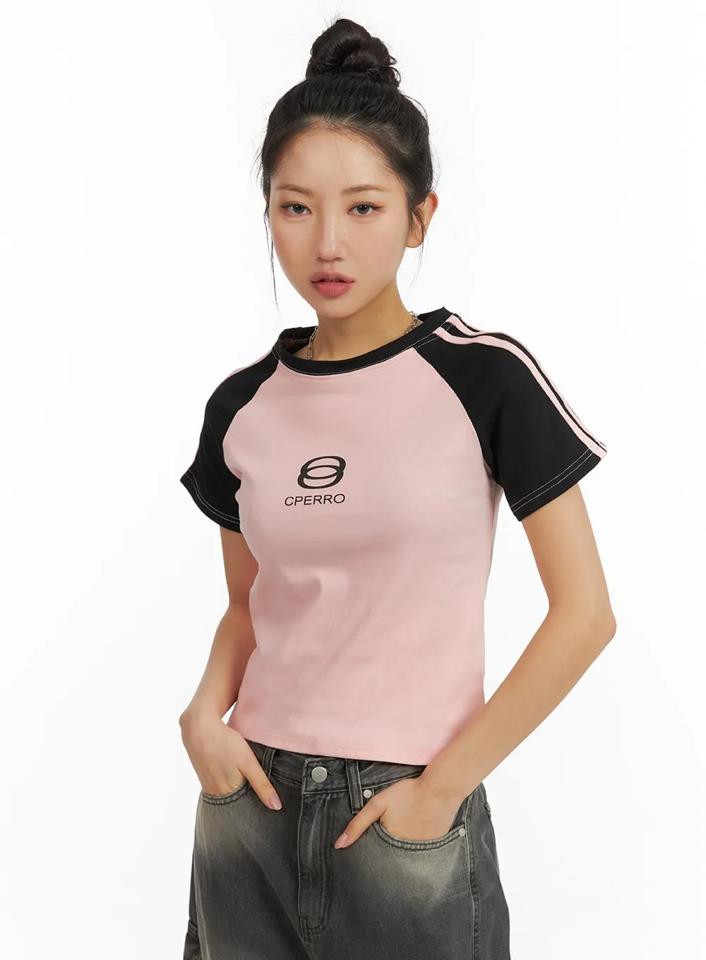 Contrasting Graphic Cropped Tee CM411 sold by Lewkin product image thumbnail 2